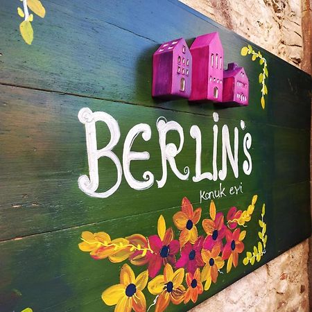 Berlin'S Guest House Урла Экстерьер фото